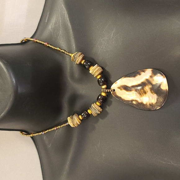 🌼🌼Tortoise Shell Earrings & Necklace Set - Picture 6 of 8